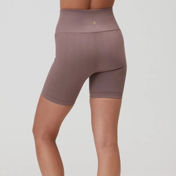 Spiritual Gangster Amara Wide Rib Biker Short Rich Mauve Size XS/Small NEW - Picture 3 of 11